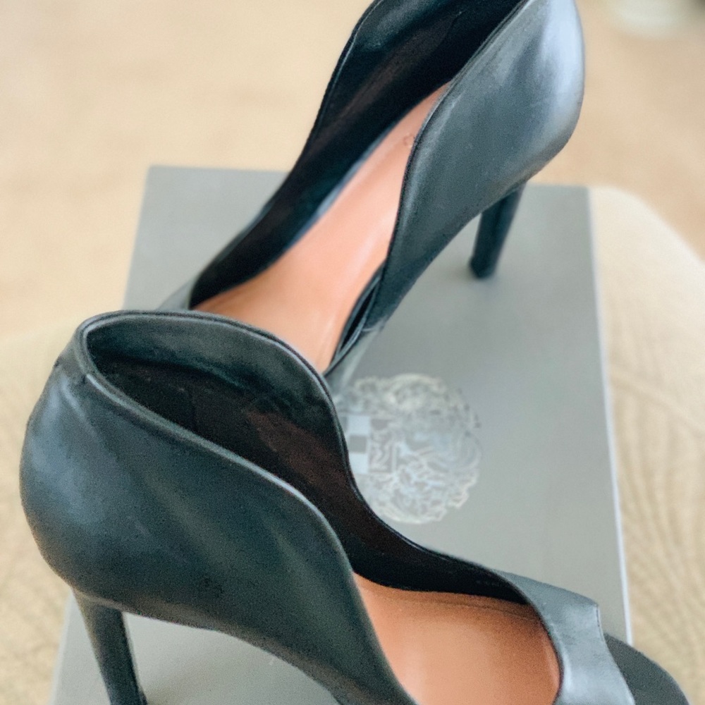 Shoes - Picture 3 of 4